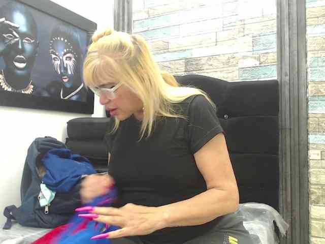 chicholina-bigtits webcam