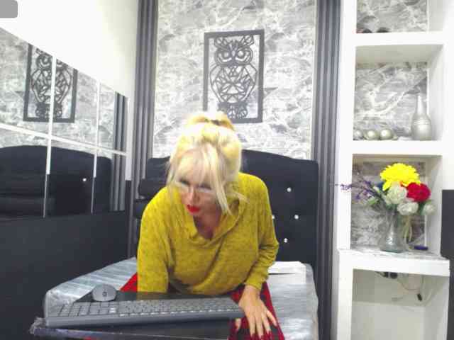 chicholina-bigtits webcam