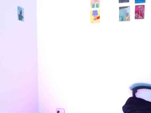 Callmebluee webcam