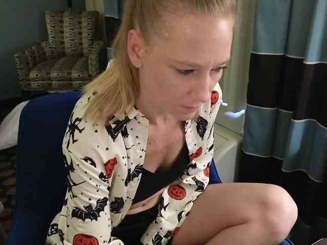 sexyscienceteacher90 webcam