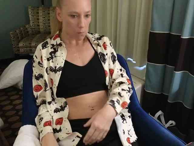 sexyscienceteacher90 webcam