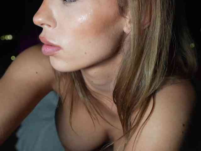 HotBella webcam
