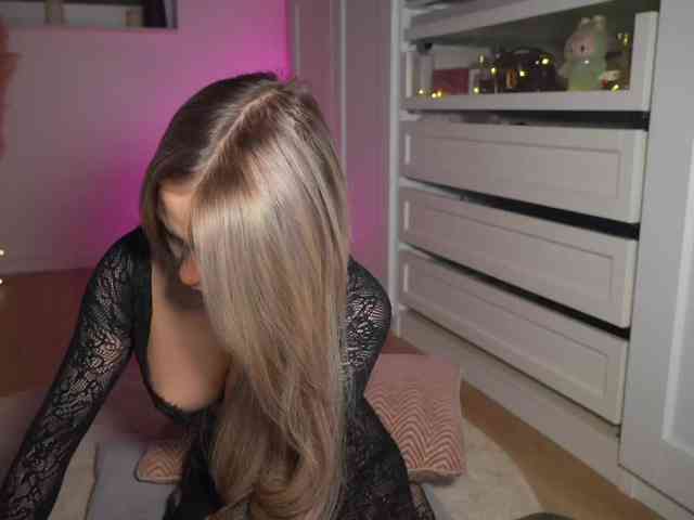 HotBella Live Webcam on BongaCams