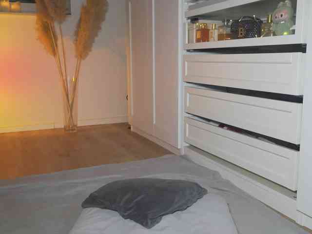 HotBella webcam