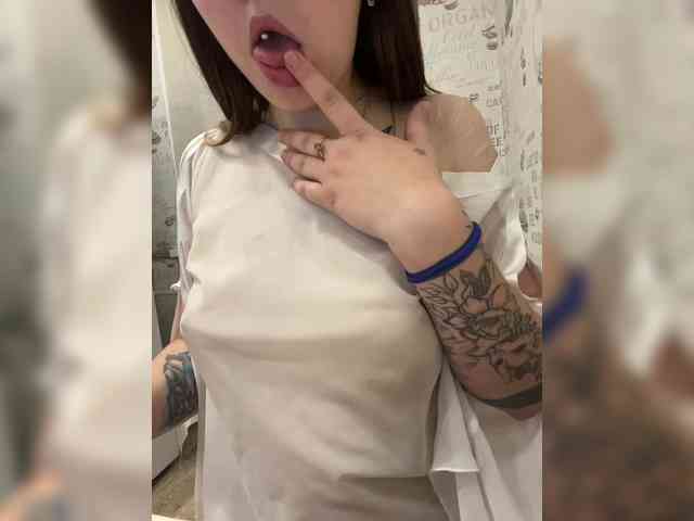 Alena121 webcam