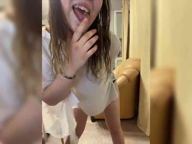 Alena121 webcam