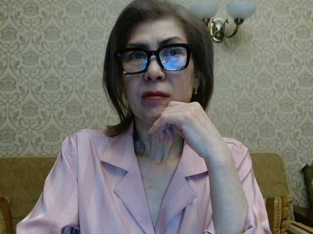 Elegant00Lady's BongaCams show and profile