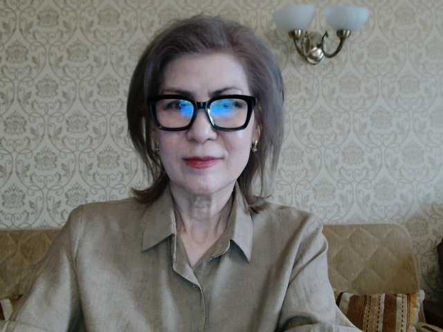 Elegant00Lady's BongaCams show and profile