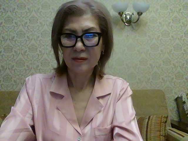 Elegant00Lady from BongaCams