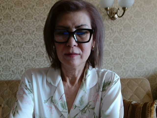 Elegant00Lady's BongaCams show and profile