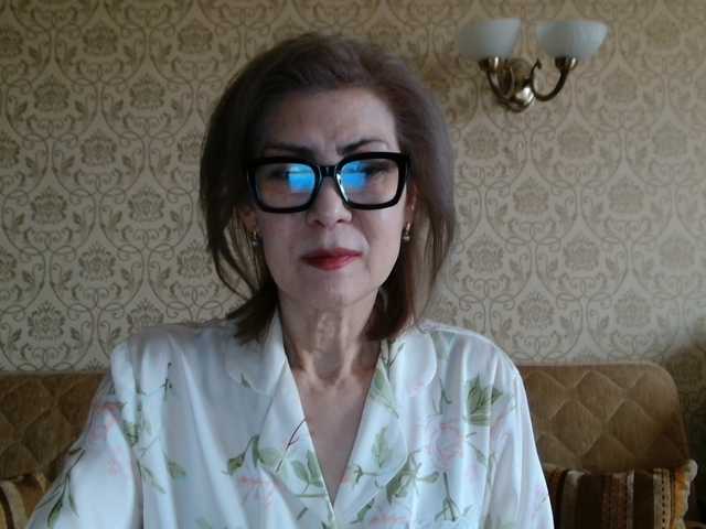 Elegant00Lady's BongaCams show and profile