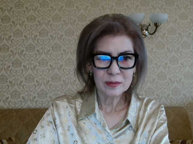 Elegant00Lady's BongaCams show and profile