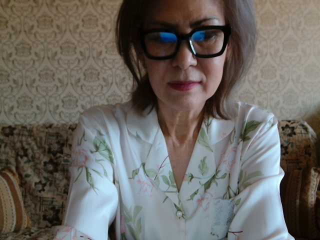 Try Elegant00Lady, she wants to masturbate for you Elegant00Lady from BongaCams