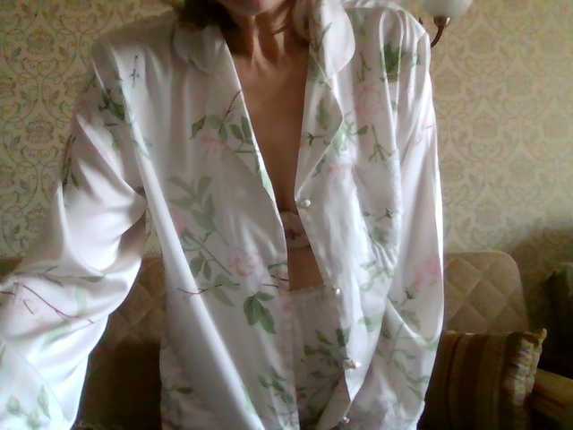 Elegant00Lady's BongaCams show and profile