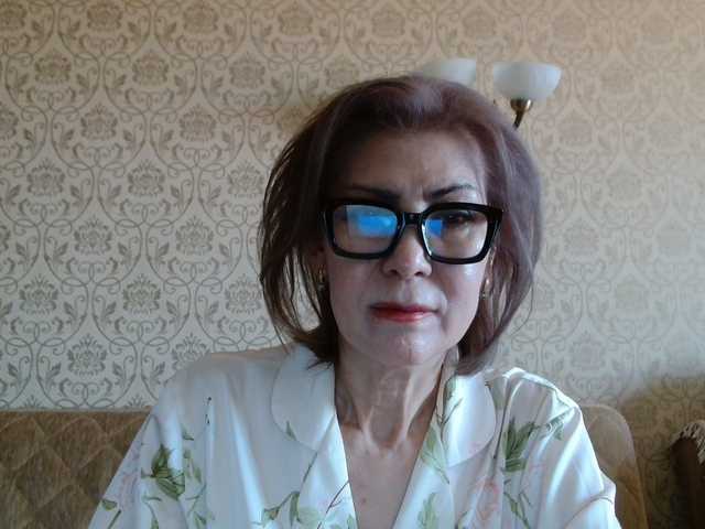 Elegant00Lady's BongaCams show and profile