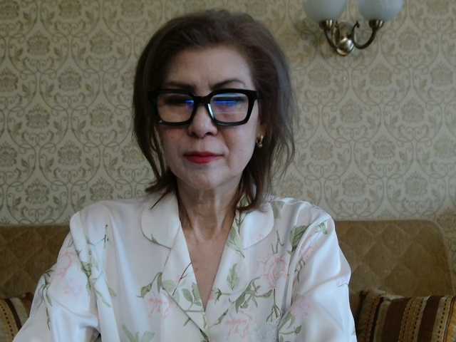 Elegant00Lady's BongaCams show and profile