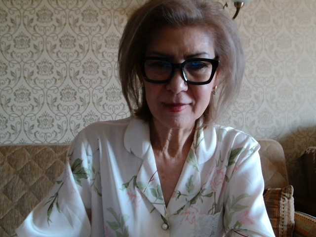 Elegant00Lady's BongaCams show and profile