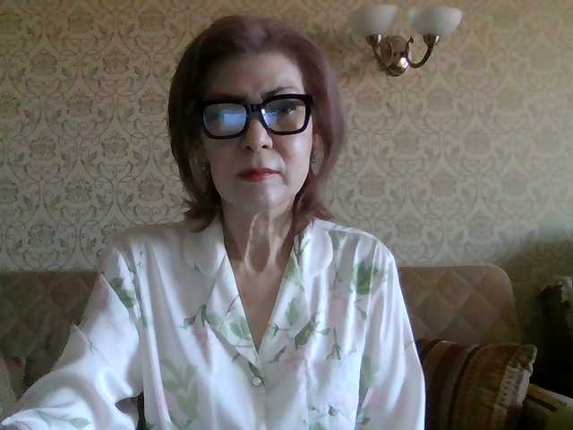 Elegant00Lady's BongaCams show and profile