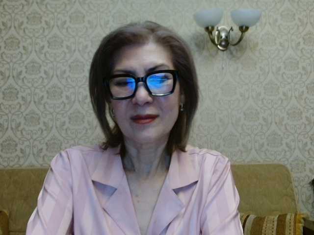 Elegant00Lady's BongaCams show and profile