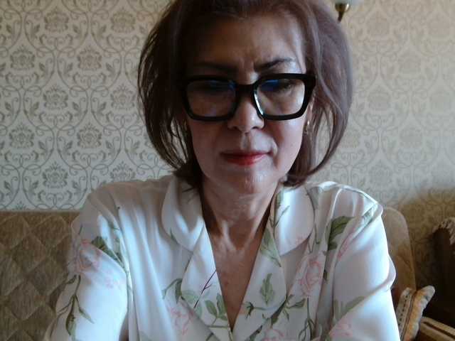 Elegant00Lady's BongaCams show and profile