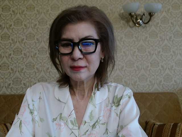 Elegant00Lady's BongaCams show and profile