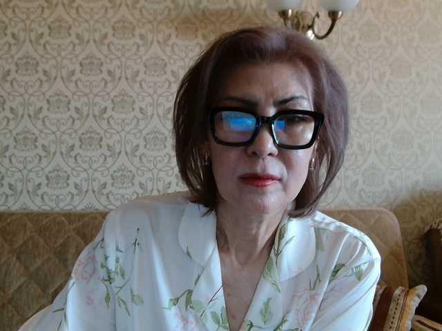 Elegant00Lady's BongaCams show and profile