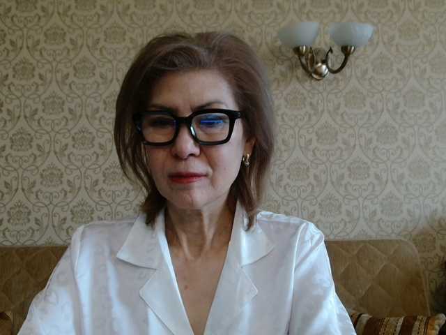 Elegant00Lady's BongaCams show and profile