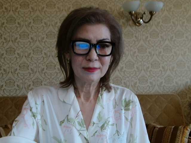 Elegant00Lady's BongaCams show and profile