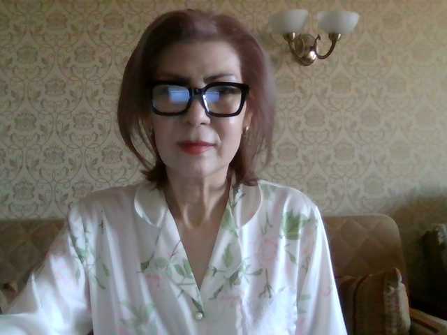 Elegant00Lady's BongaCams show and profile