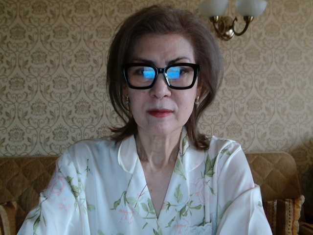 Elegant00Lady's BongaCams show and profile