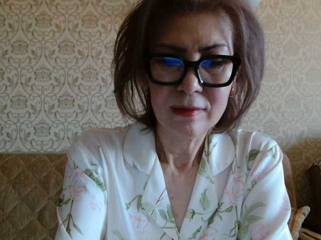 Elegant00Lady's BongaCams show and profile