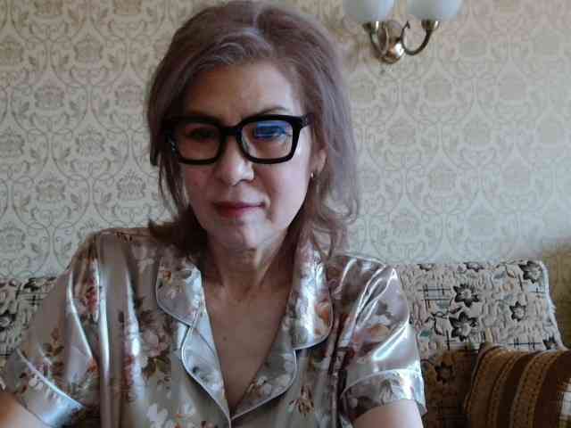 ElegantLady00 webcam