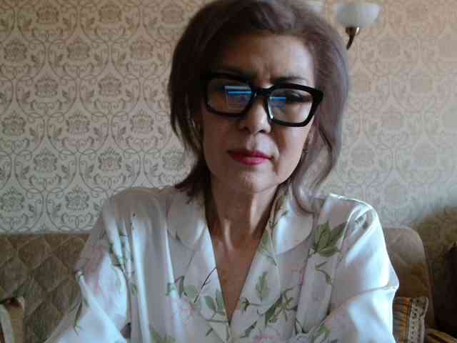 ElegantLady00 webcam