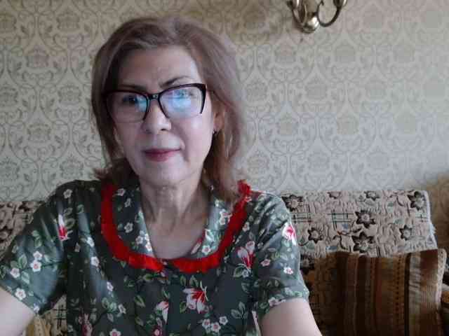 ElegantLady00 webcam