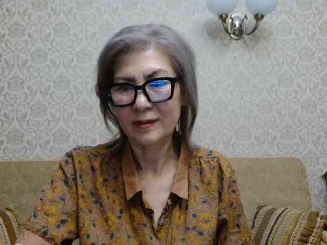 ElegantLady00 webcam