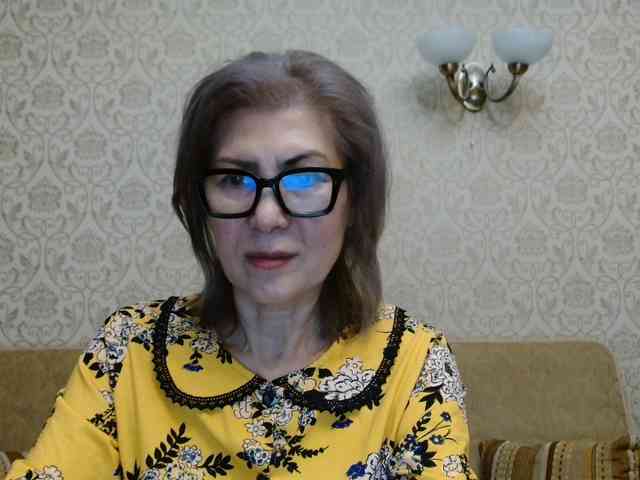 ElegantLady00 webcam