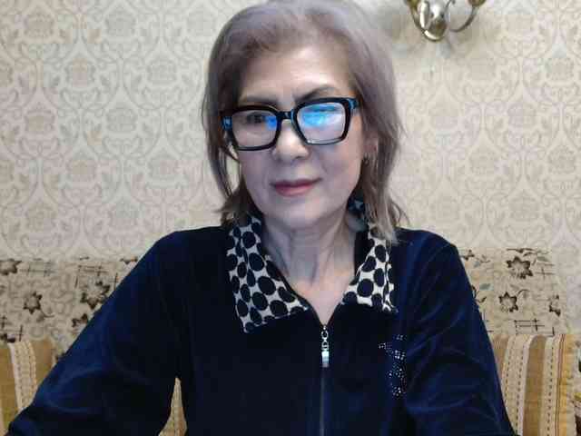 ElegantLady00 webcam