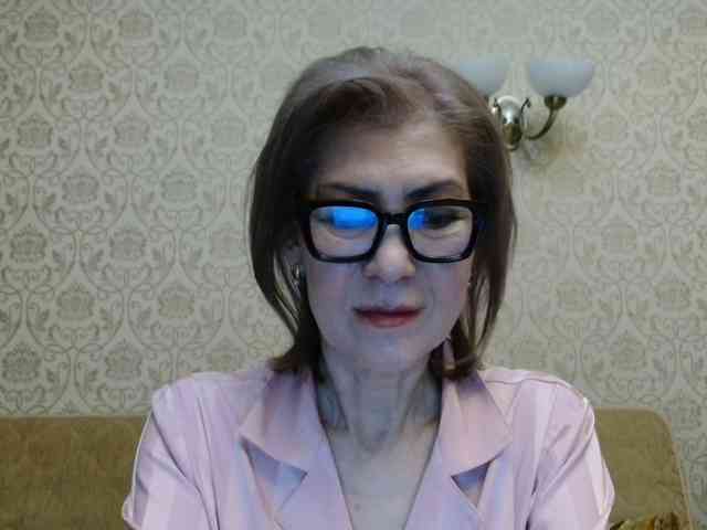ElegantLady00 webcam