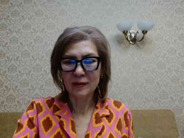 ElegantLady00 webcam