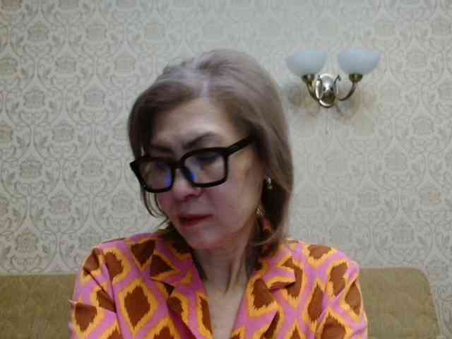 ElegantLady00 webcam