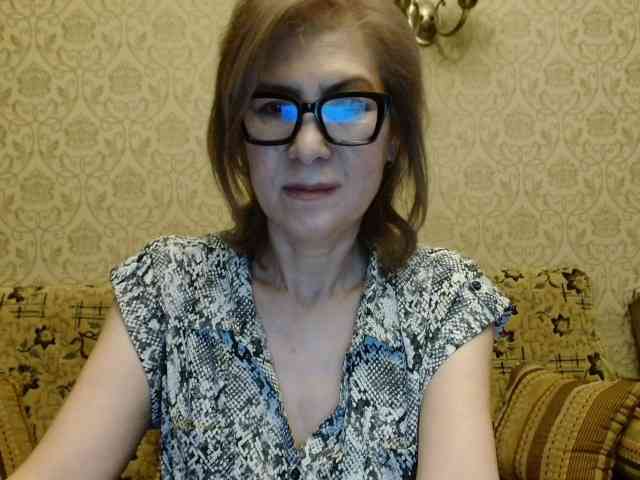 ElegantLady00 webcam