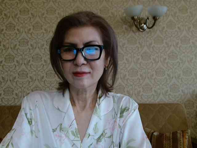 ElegantLady00 webcam