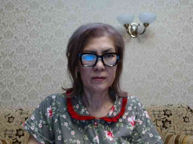 ElegantLady00 webcam