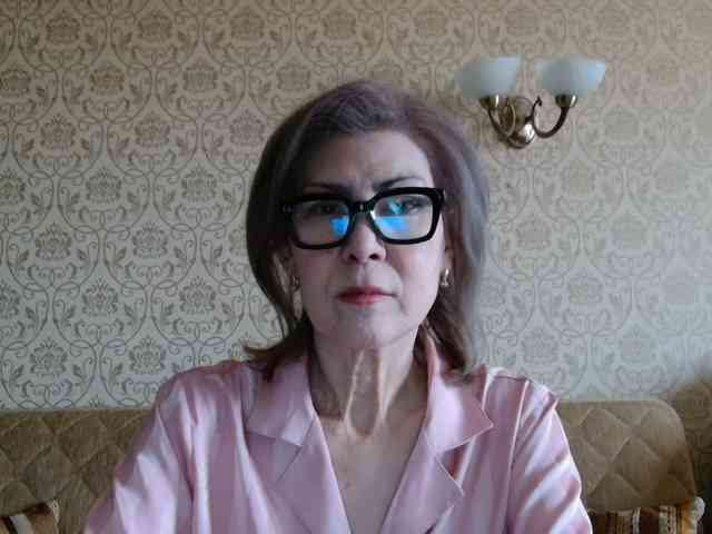 ElegantLady00 webcam