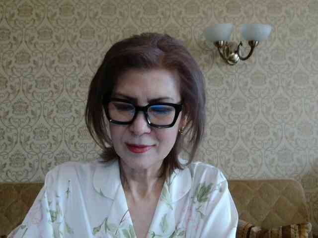 ElegantLady00 webcam