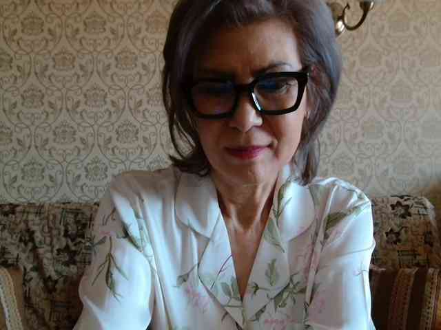 ElegantLady00 webcam