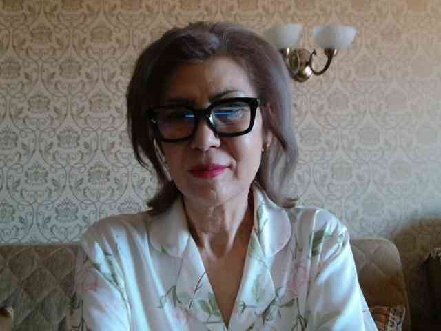 ElegantLady00 webcam