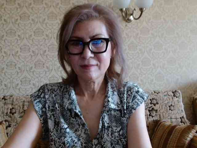 ElegantLady00 webcam