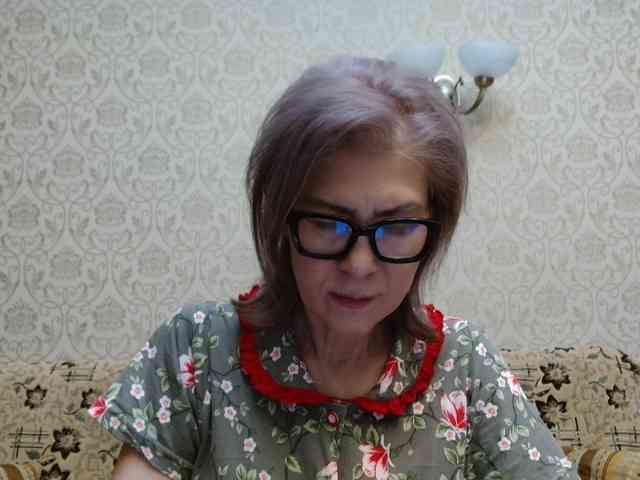 ElegantLady00 webcam