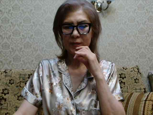ElegantLady00 webcam